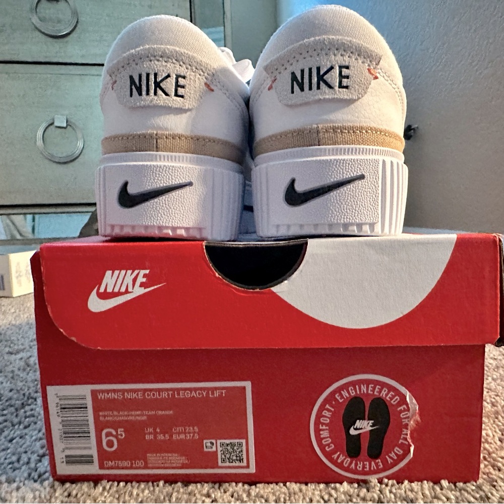 Nike legacy court lift new with tags never worn
